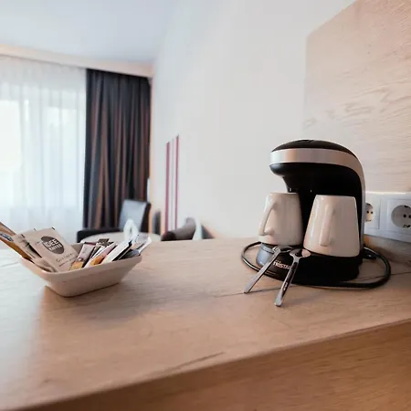 Hotel Western Ambassador 3*
