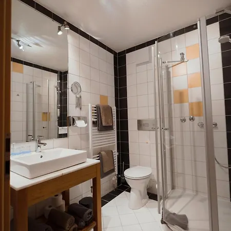 Western Ambassador فندق باوناتال