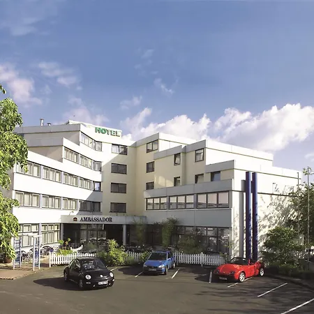 Western Ambassador Hotell 3*