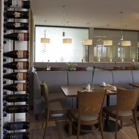 فندق Western Ambassador