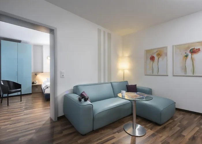 Western Ambassador Hotell