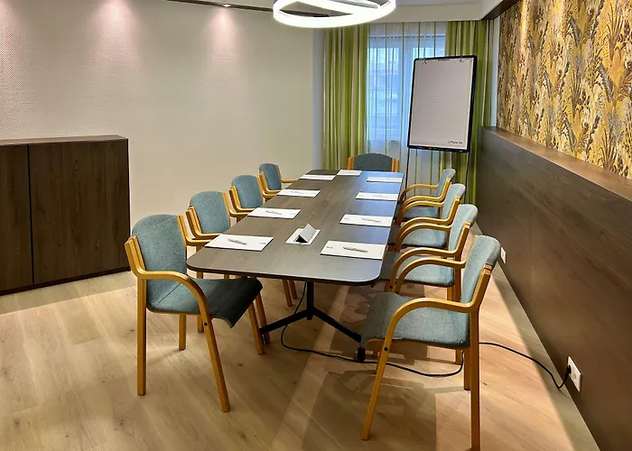 Western Ambassador Hotell