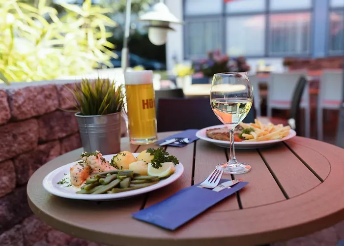 Western Ambassador Hotell